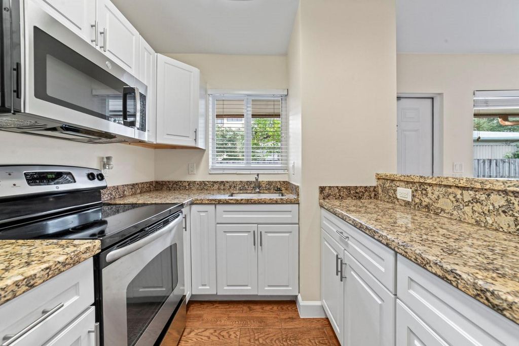 Photo of 404 SE 16th Street #3, Fort Lauderdale, FL 33316 (MLS # F10554737)