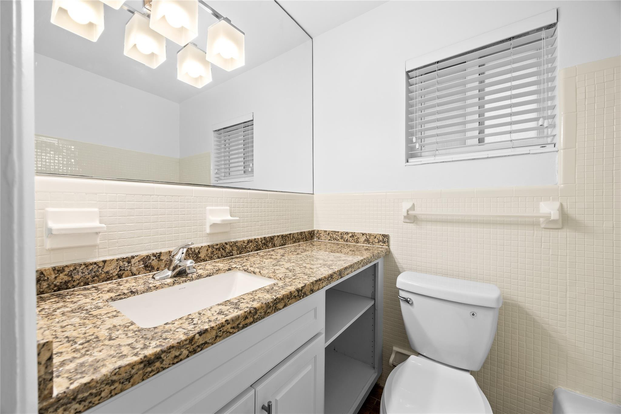 Lauderdale 2-9 D - Residential Lease