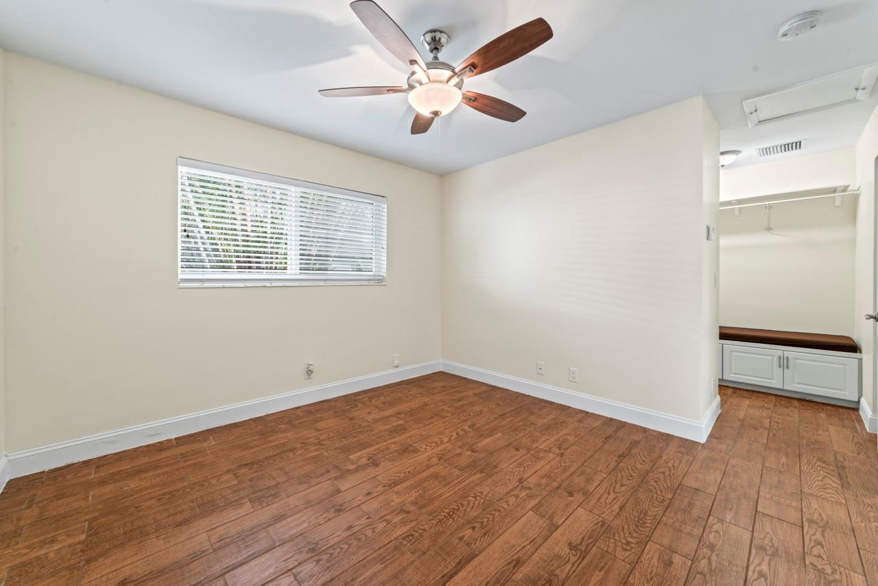 Lauderdale 2-9 D - Residential Lease