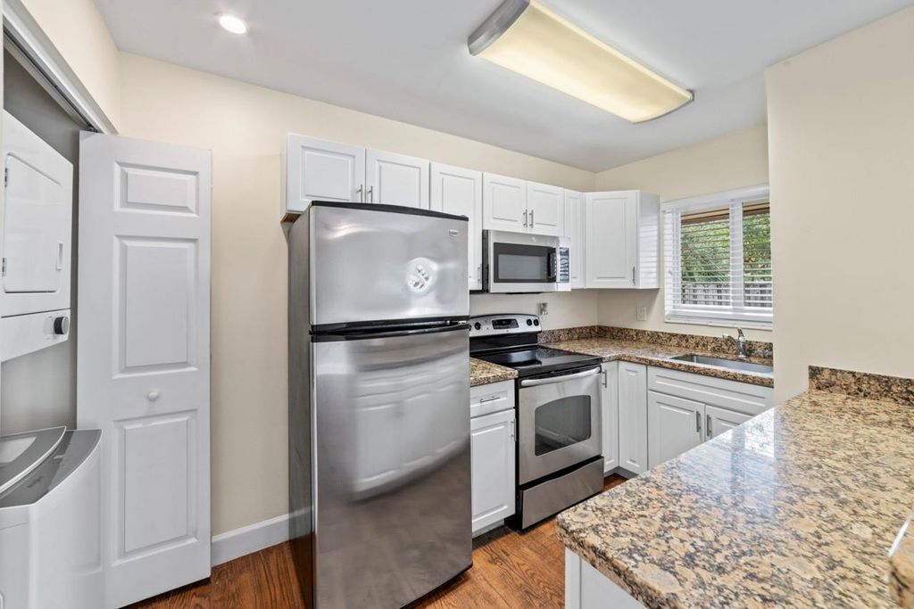 Photo of 404 SE 16th Street #3, Fort Lauderdale, FL 33316 (MLS # F10554737)