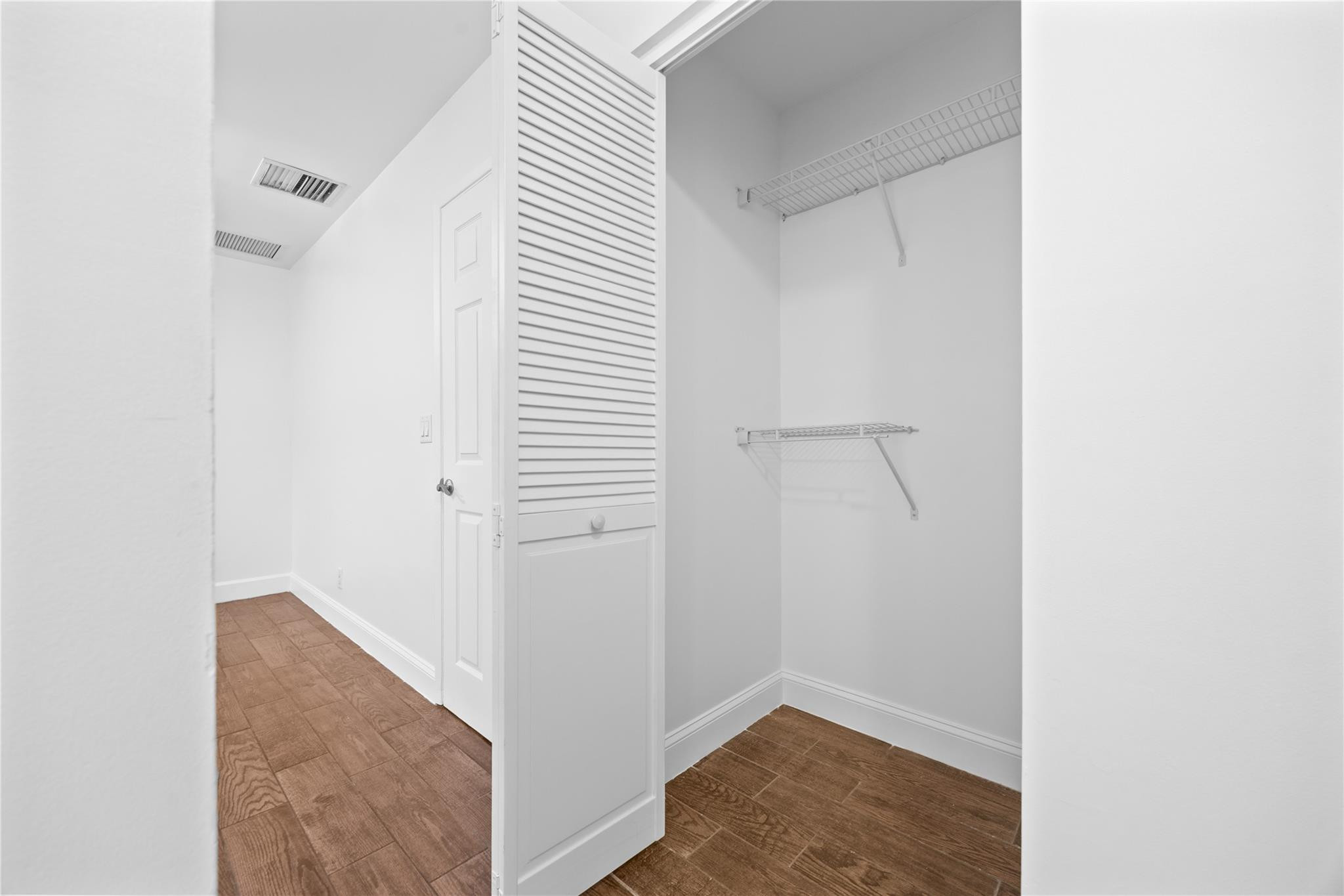 Lauderdale 2-9 D - Residential Lease