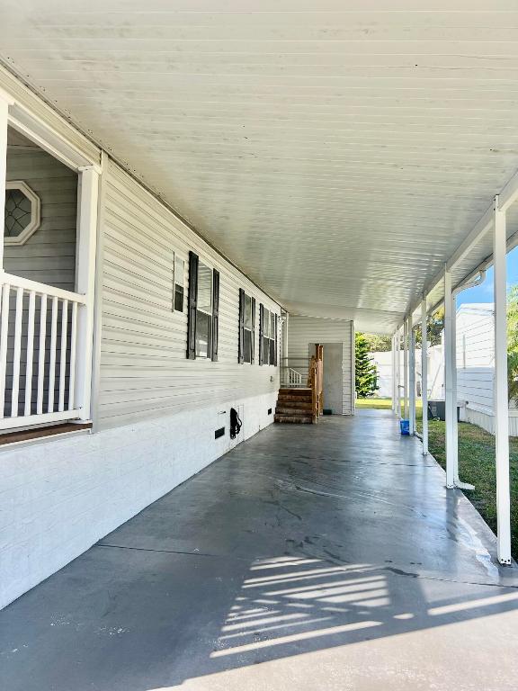 DEERFIELD LAKE - Residential