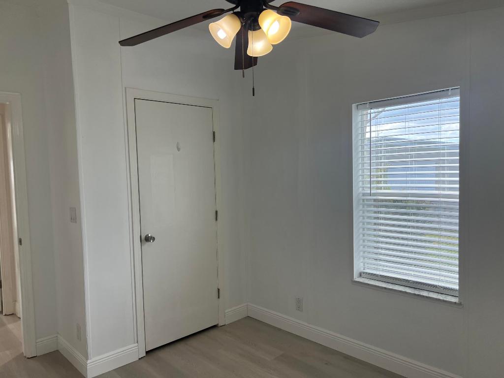 DEERFIELD LAKE - Residential