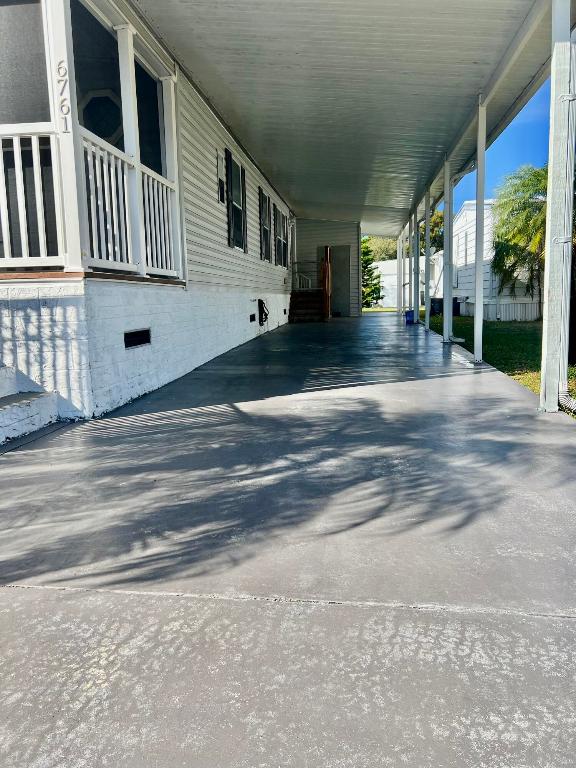 DEERFIELD LAKE - Residential