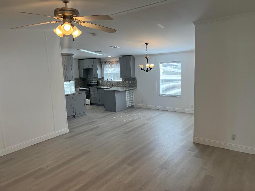 DEERFIELD LAKE - Residential