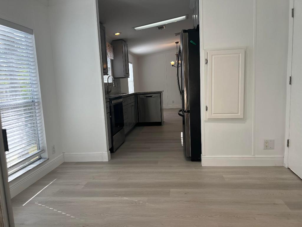 DEERFIELD LAKE - Residential