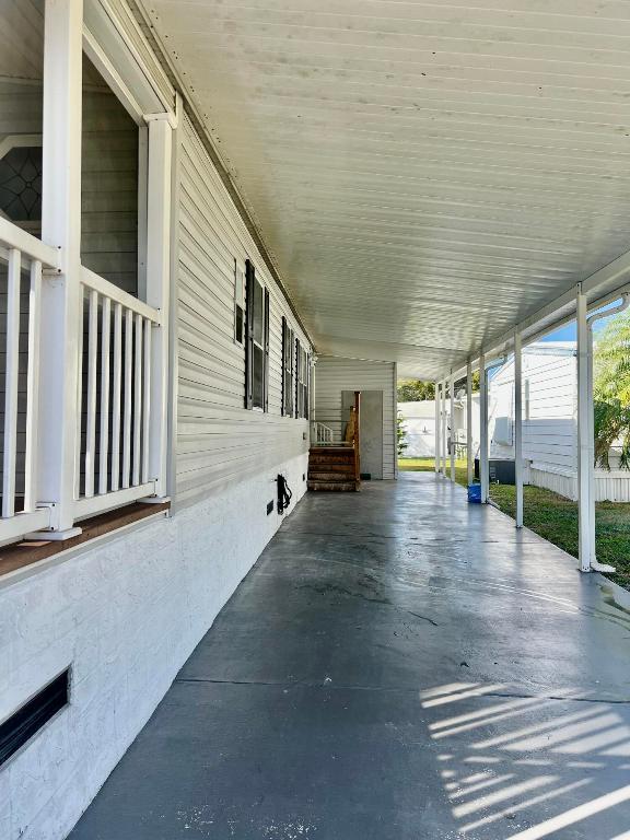 DEERFIELD LAKE - Residential