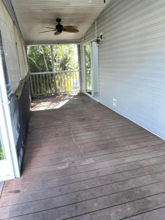 DEERFIELD LAKE - Residential