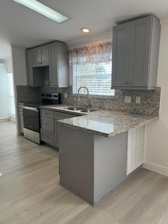 DEERFIELD LAKE - Residential