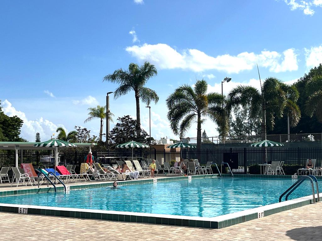 VILLAGE ROYALE FOREST GREEN CONDO - Residential