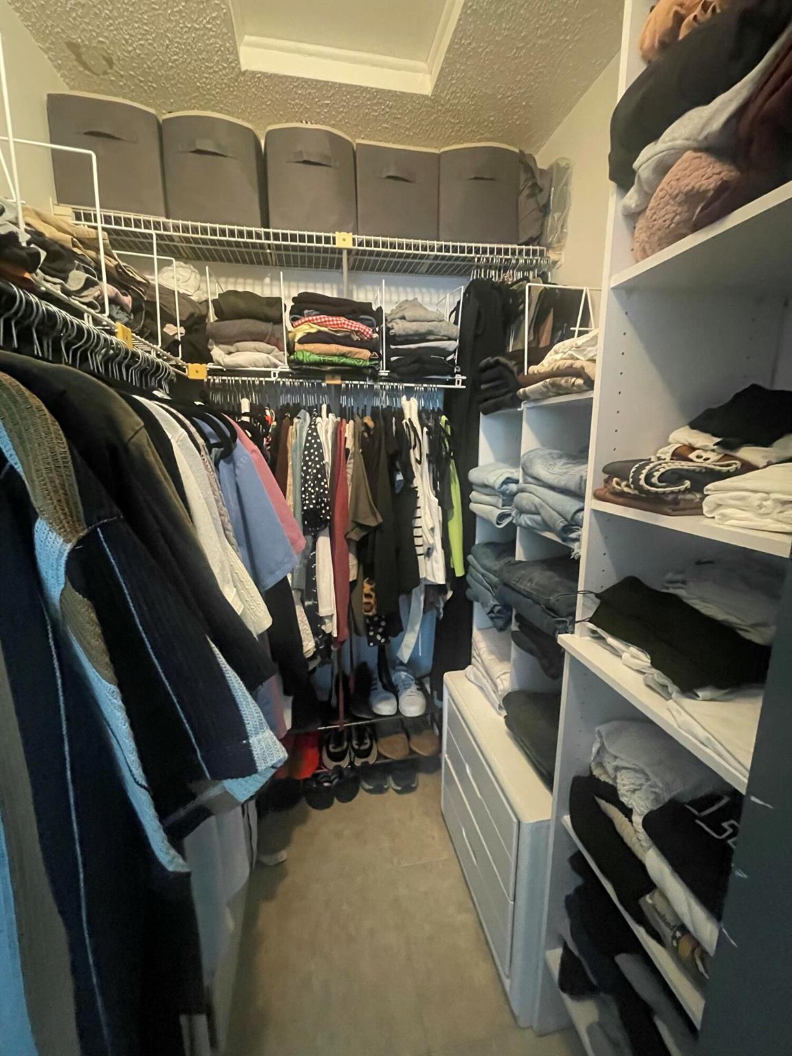 WELLEBY SHORES CONDOMINIU - Residential Lease