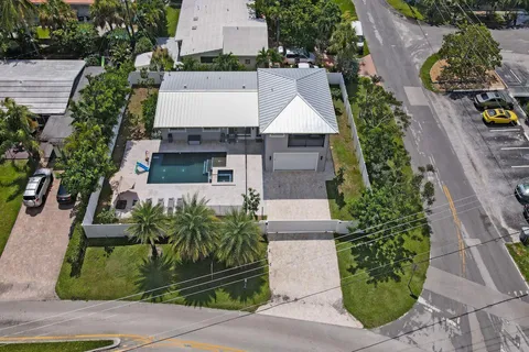 2300 NE 13th St, Pompano Beach, FL MLS: F10492673