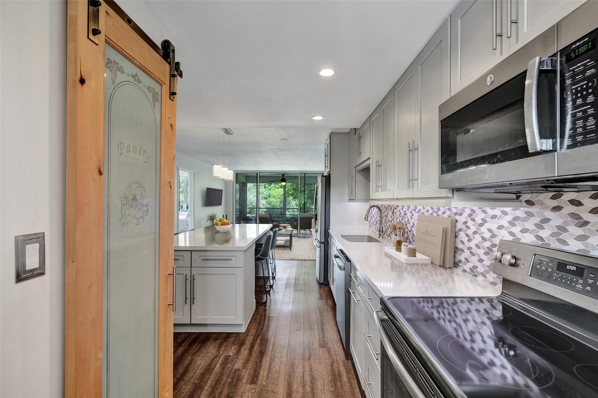9460 Tangerine Pl 3rd Floor