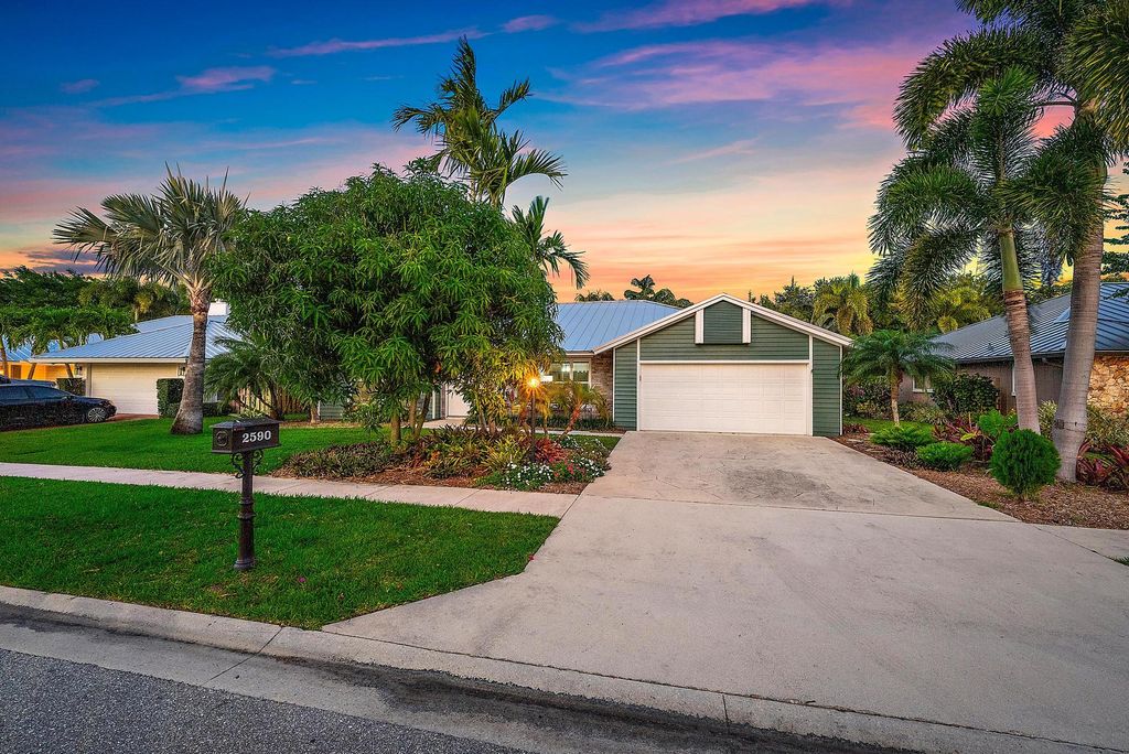 Photo of 2590 Monaco Terrace, Palm Beach Gardens, FL 33410 (MLS # R11092922)