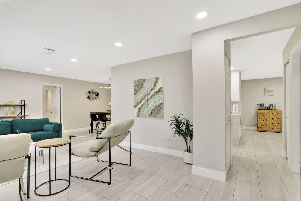 Photo of 1035 NW 5TH Avenue, Boca Raton, FL 33432 (MLS # B26079871)