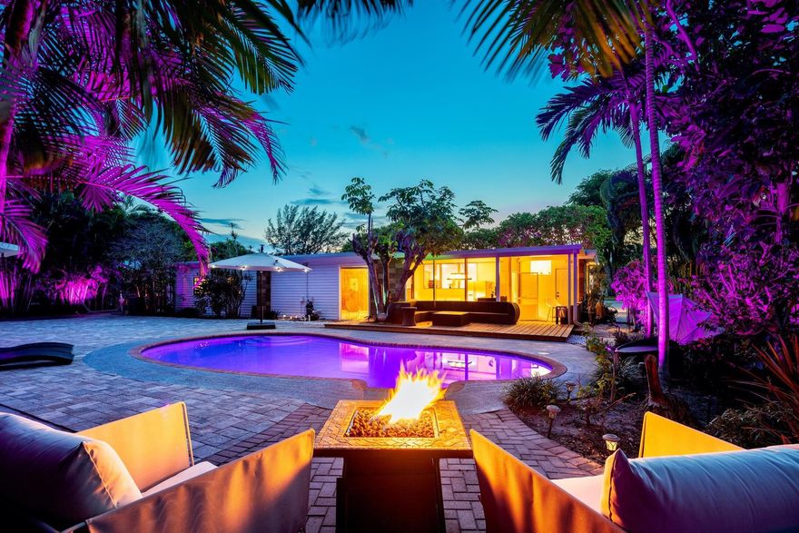 Your family oasis in West Palm Beach!This stunning 6-bedroom, 3-bathroom home offers the perfect blend of comfort, space, and location. Featuring a brand-new roof, a beautiful private pool, and located in a quiet, safe neighborhood with no HOA, it's ideal for families seeking quality living and privacy.Just one block from the water and close to parks, schools, shopping, and the police station, this property combines convenience and peace of mind. The spacious layout, open kitchen, and outdoor areas make it perfect for entertaining and relaxing.&#10024; Highlights: 6 bedrooms / 3 bathrooms Private pool New roof No HOA Safe and family-friendly area One block from the water Close to parks, shops, and police stationnities just a block away,