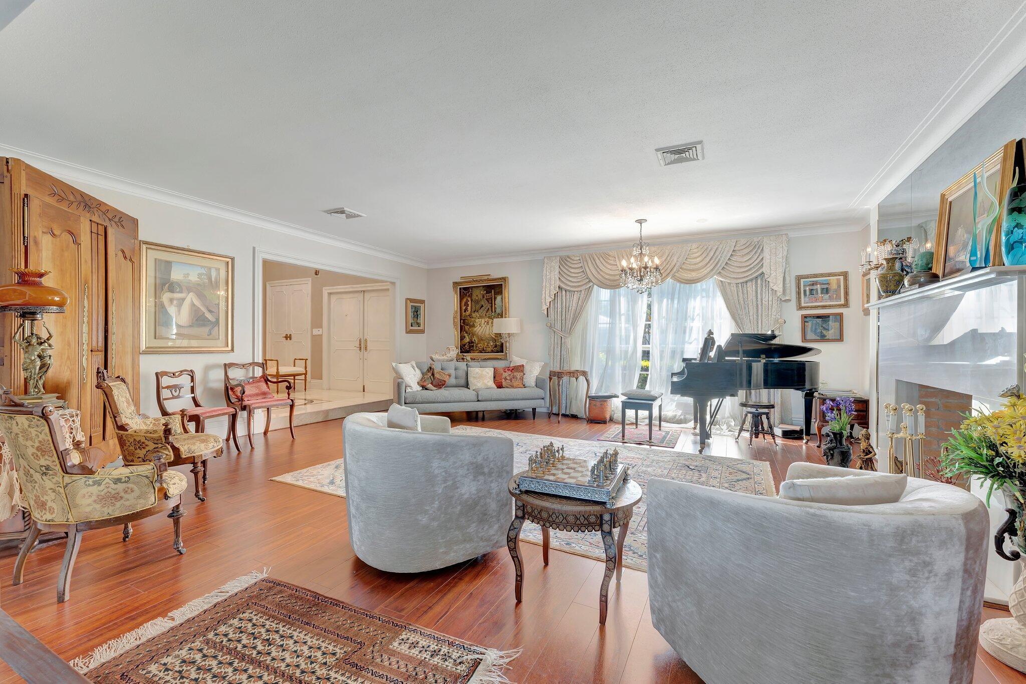 VENETIAN ISLES 3RD SEC - Residential