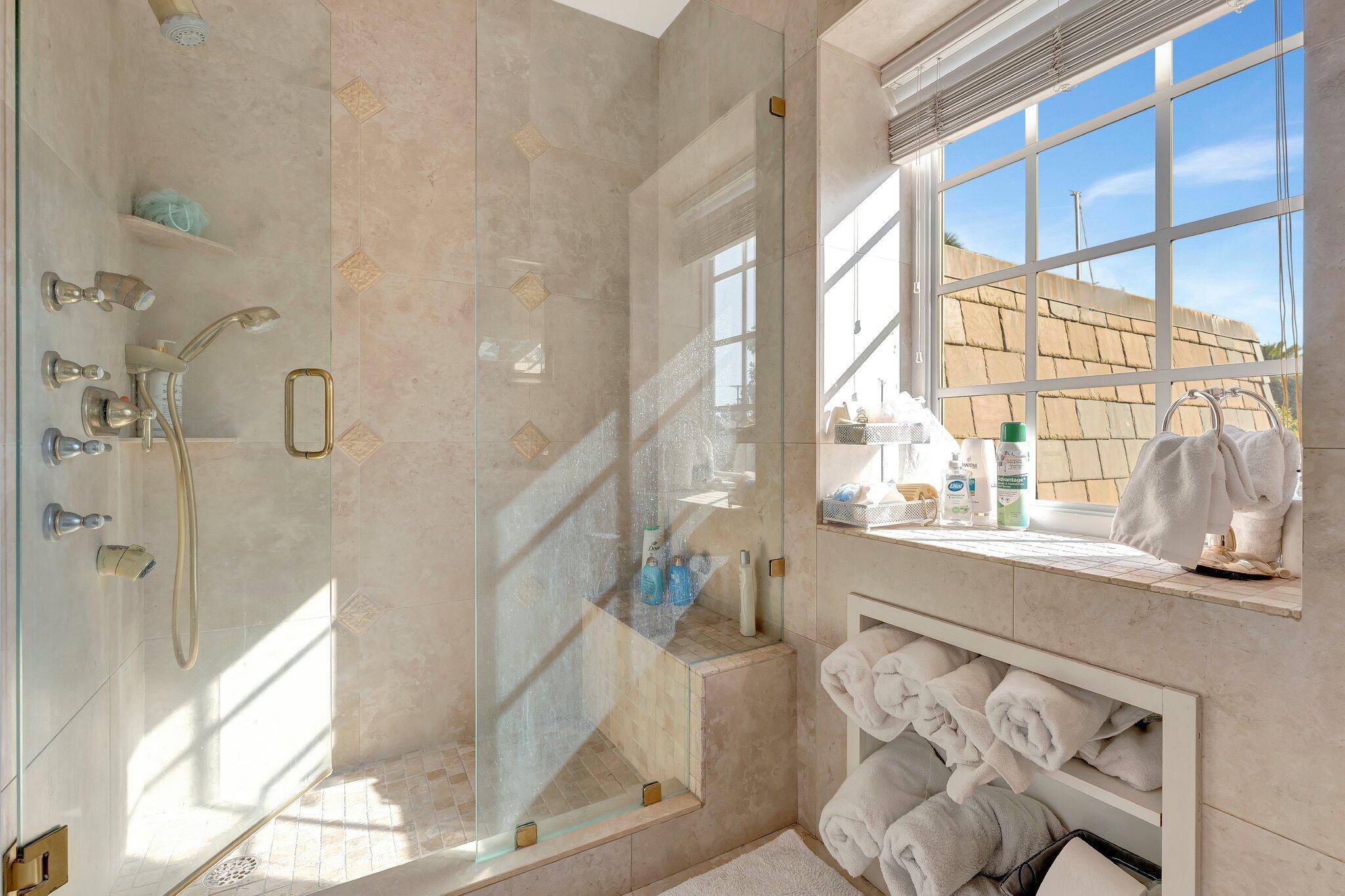 VENETIAN ISLES 3RD SEC - Residential