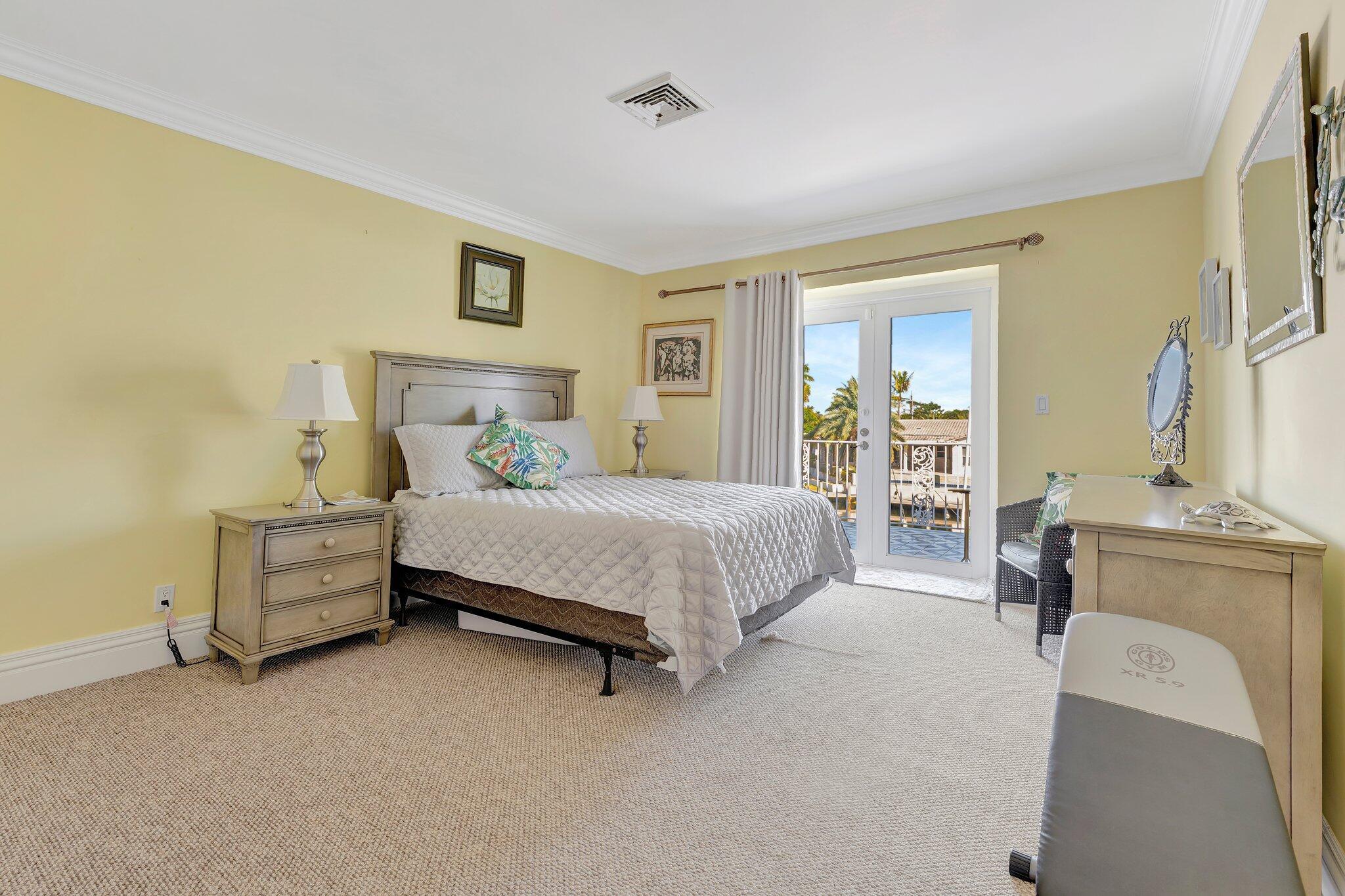 VENETIAN ISLES 3RD SEC - Residential