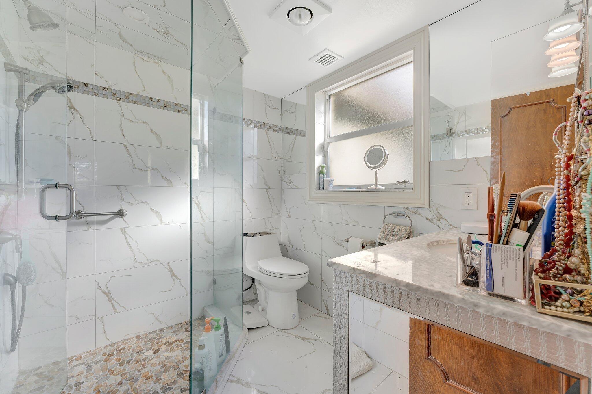 VENETIAN ISLES 3RD SEC - Residential