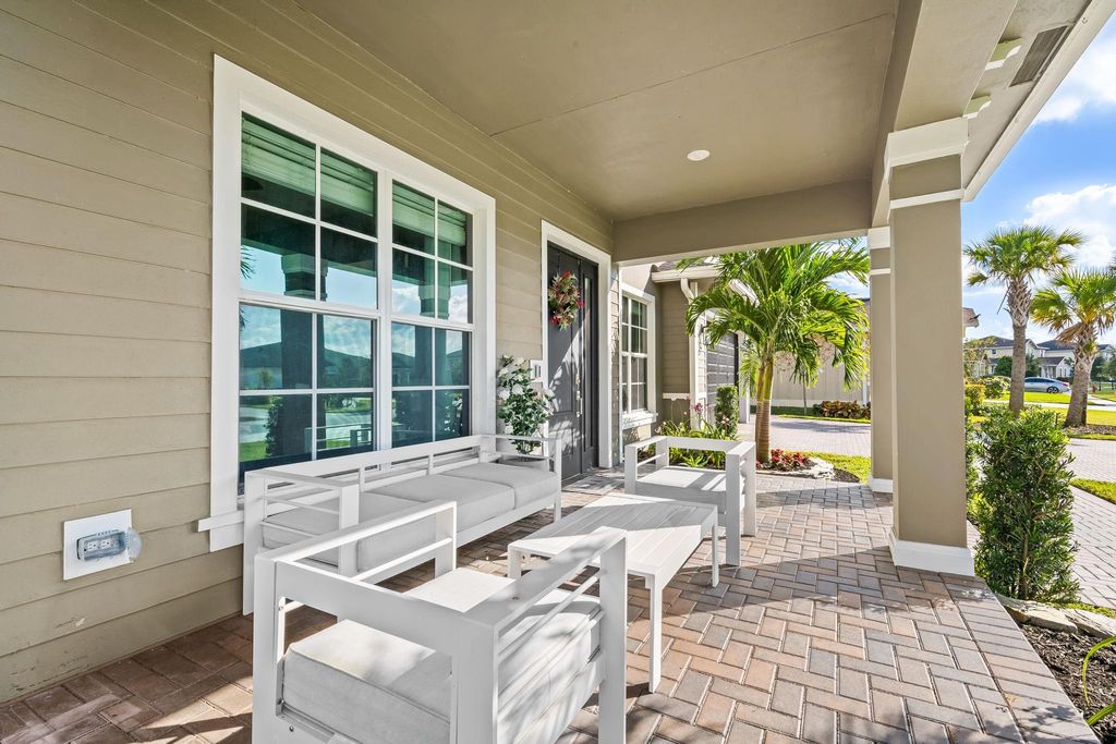 Photo of 810 Hookline Circle, Loxahatchee, FL 33470 (MLS # F10538355)