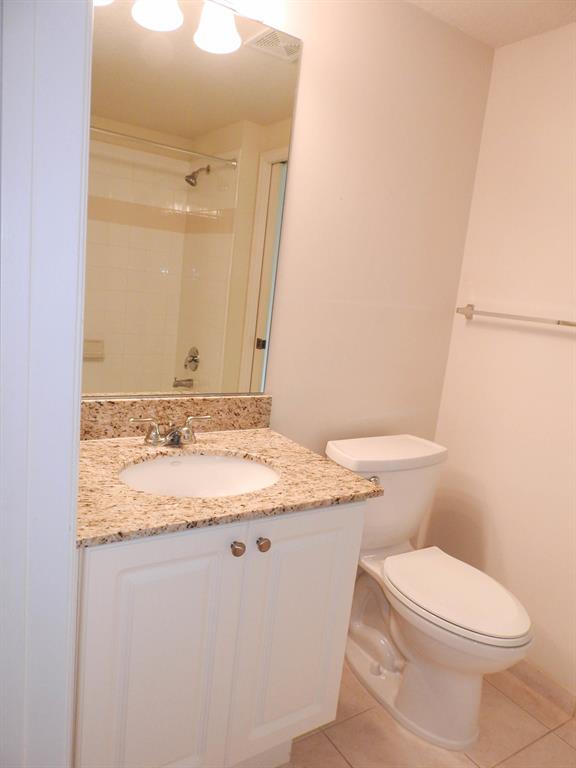 RESIDENCES AT LEGACY PLACE CONDO - Residential Lease