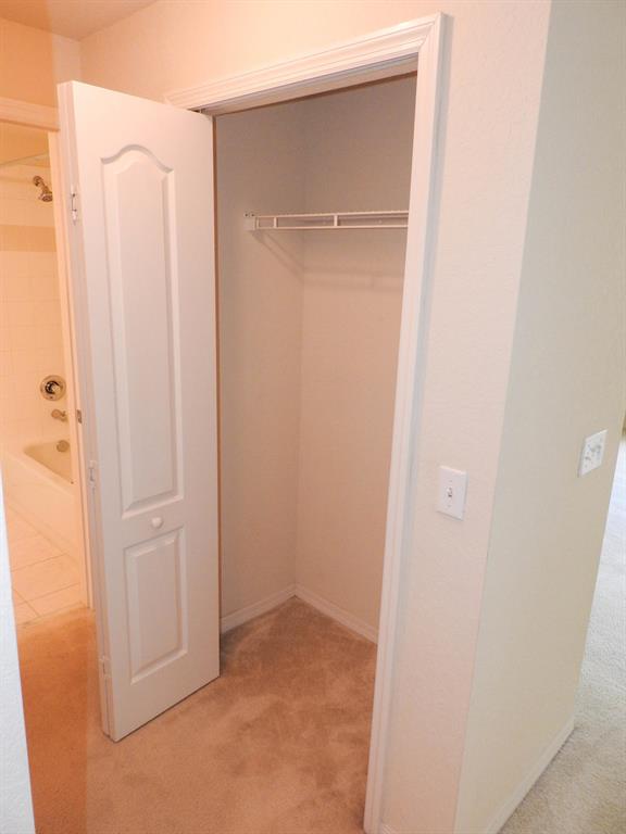 RESIDENCES AT LEGACY PLACE CONDO - Residential Lease