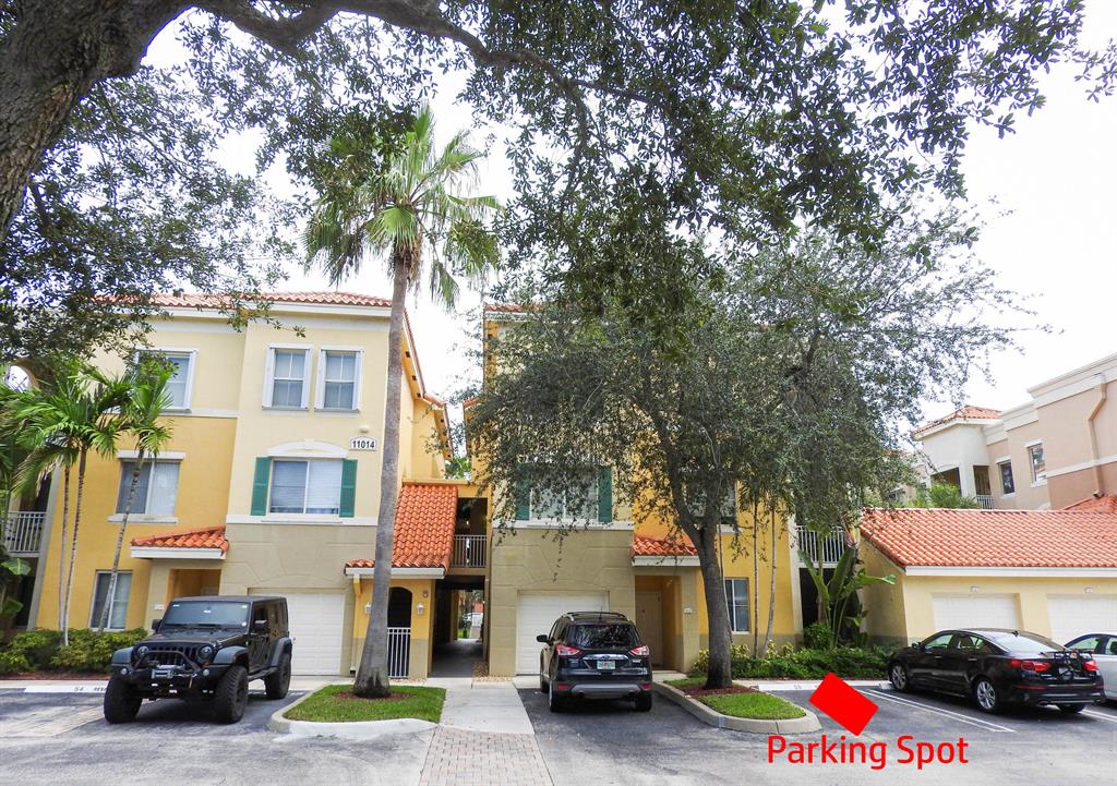 RESIDENCES AT LEGACY PLACE CONDO - Residential Lease