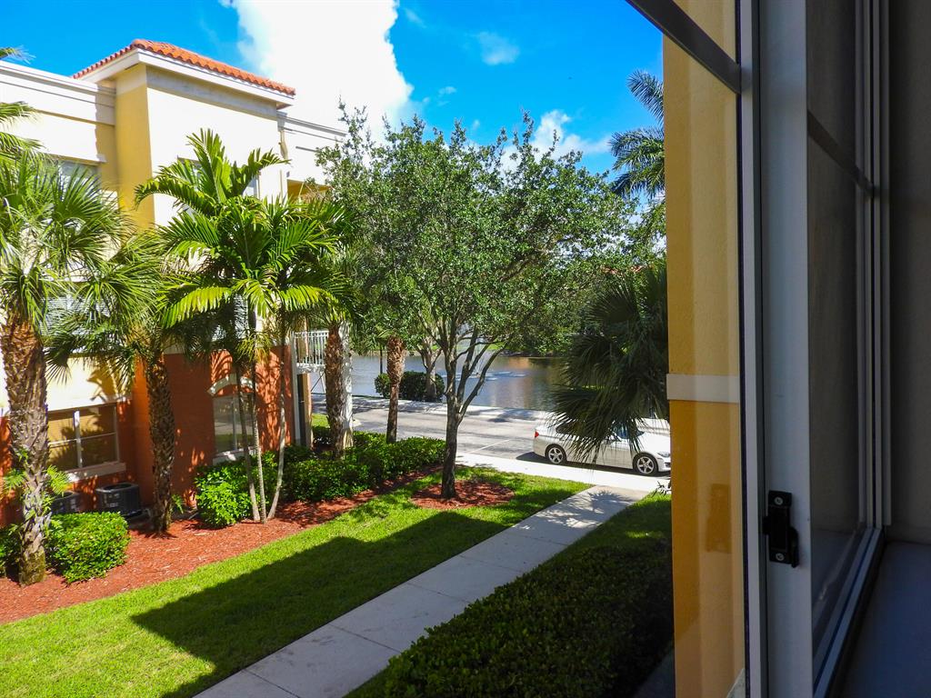 RESIDENCES AT LEGACY PLACE CONDO - Residential Lease