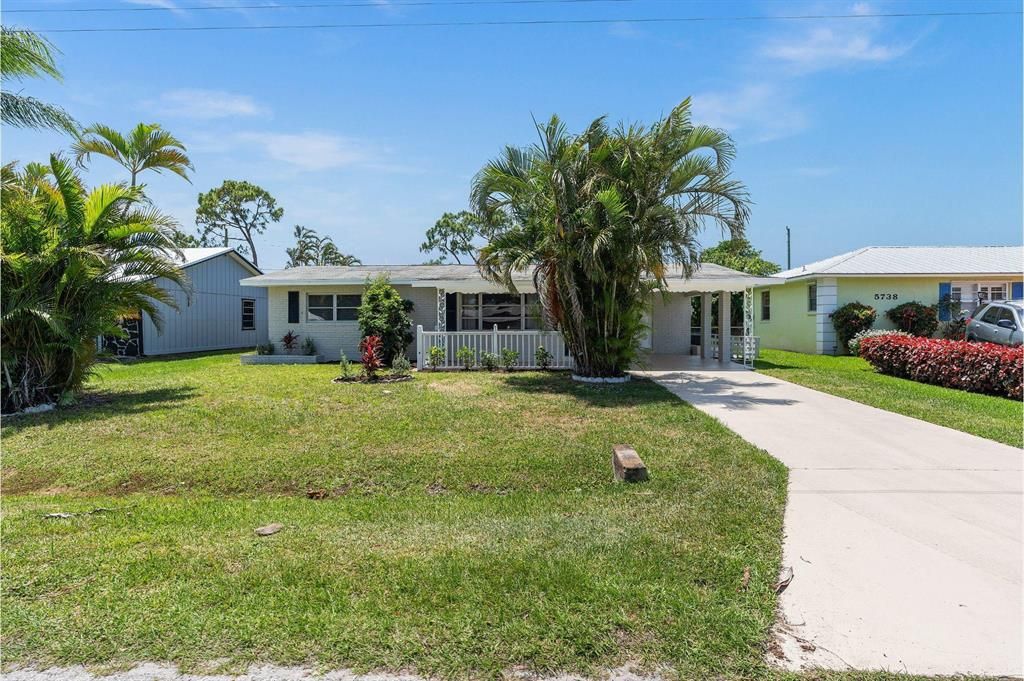 Photo of 5748 SE Avalon Drive, Stuart, FL 34997 (MLS # R10712527)