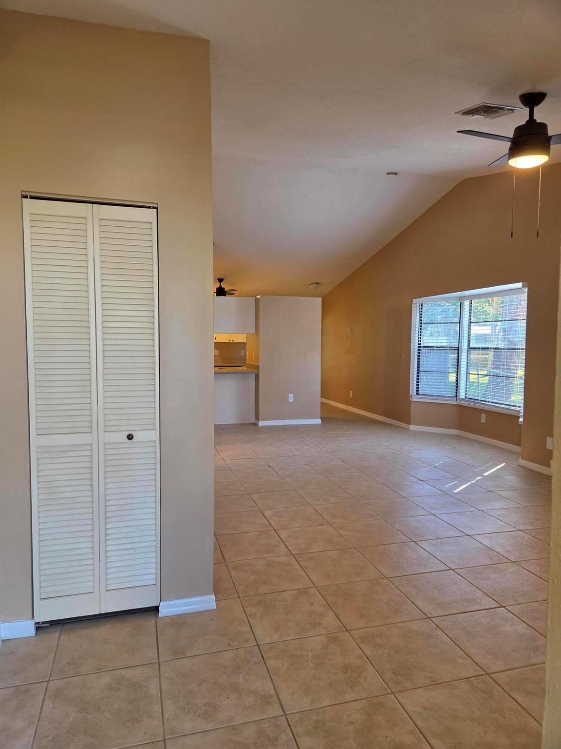 VILLAS OF VERO BEACH - Residential Lease