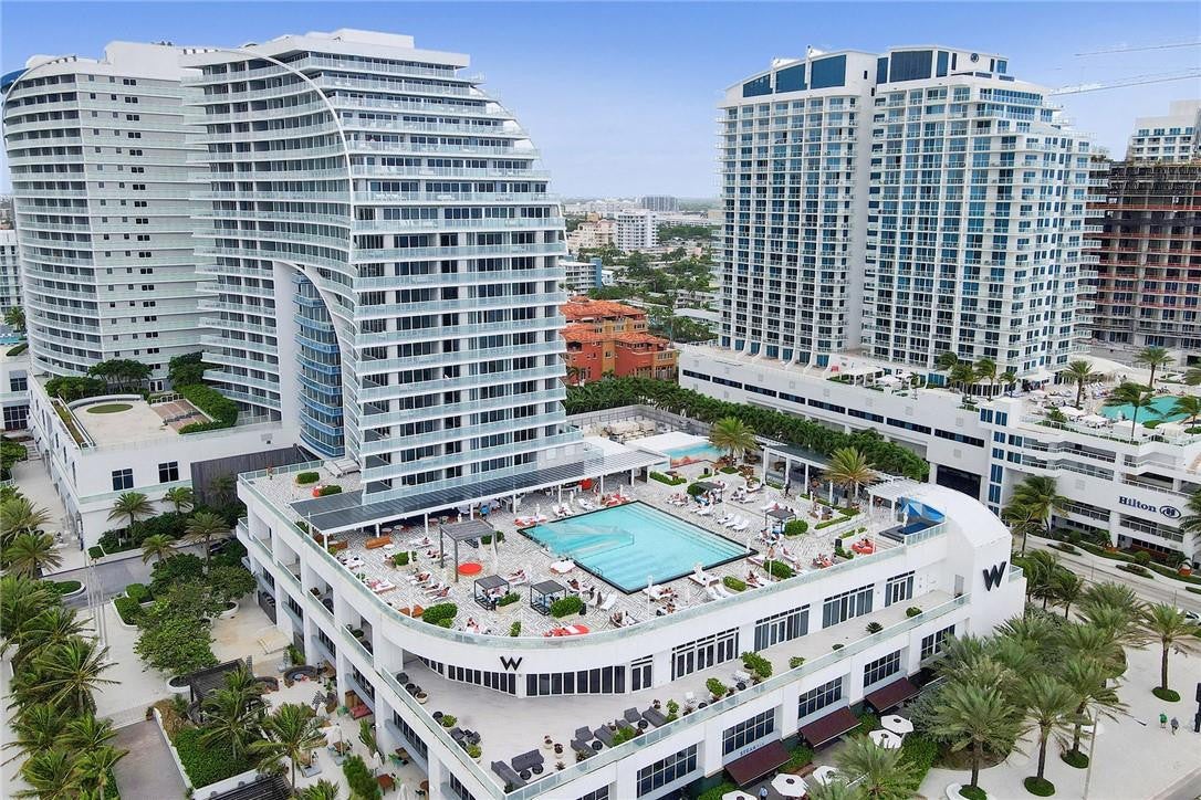 3101 BAYSHORE Drive 1806