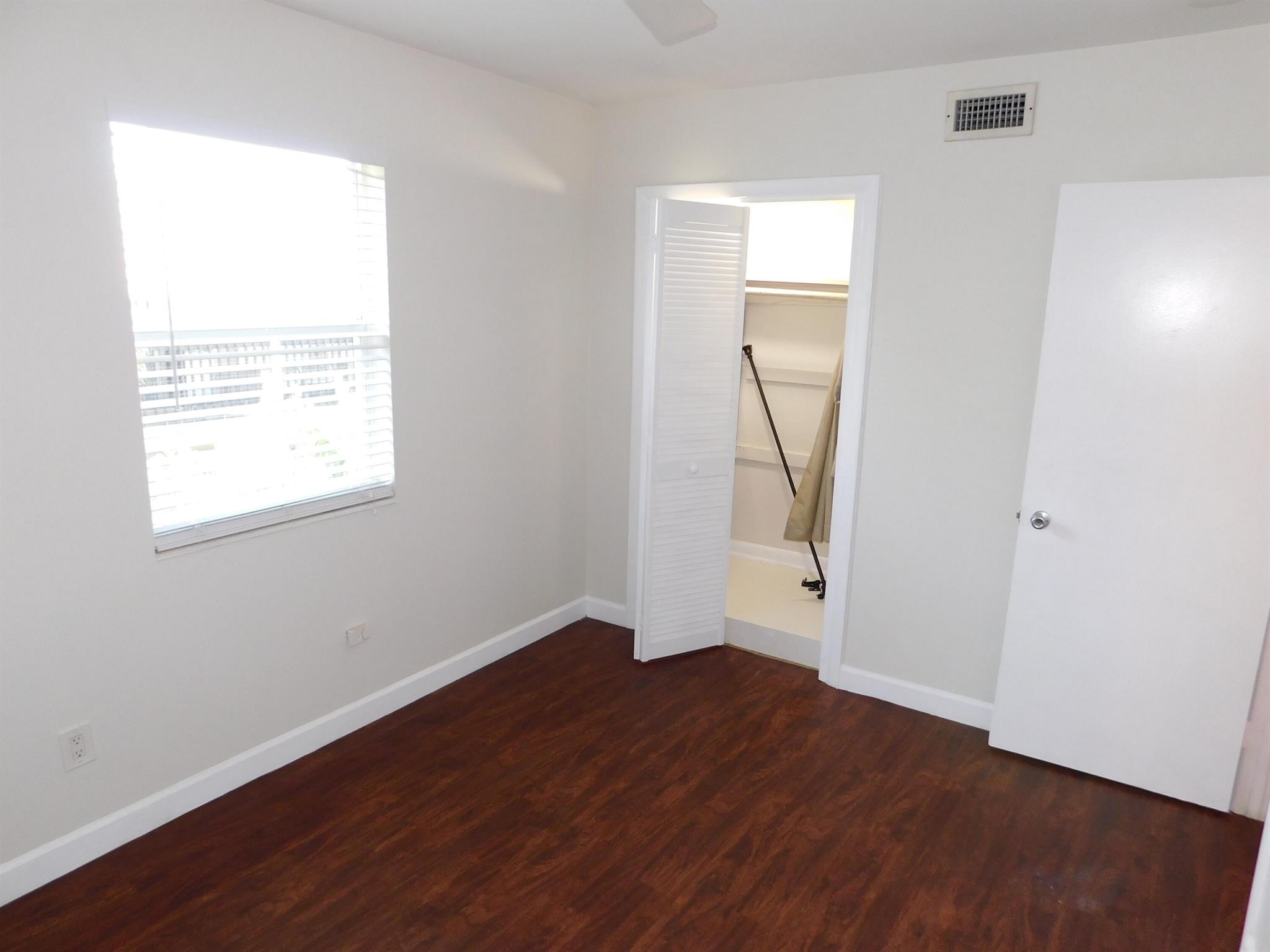 NORTH PALM BEACH VILLAGE - Residential Lease