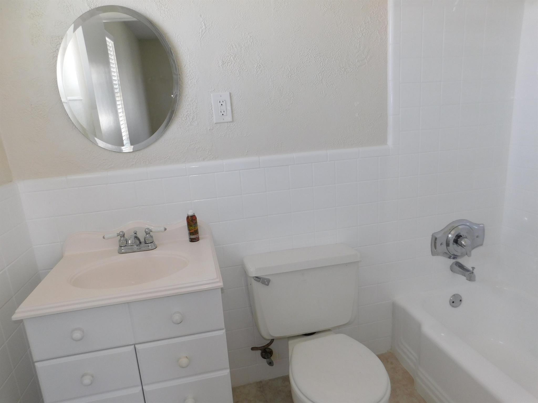 NORTH PALM BEACH VILLAGE - Residential Lease