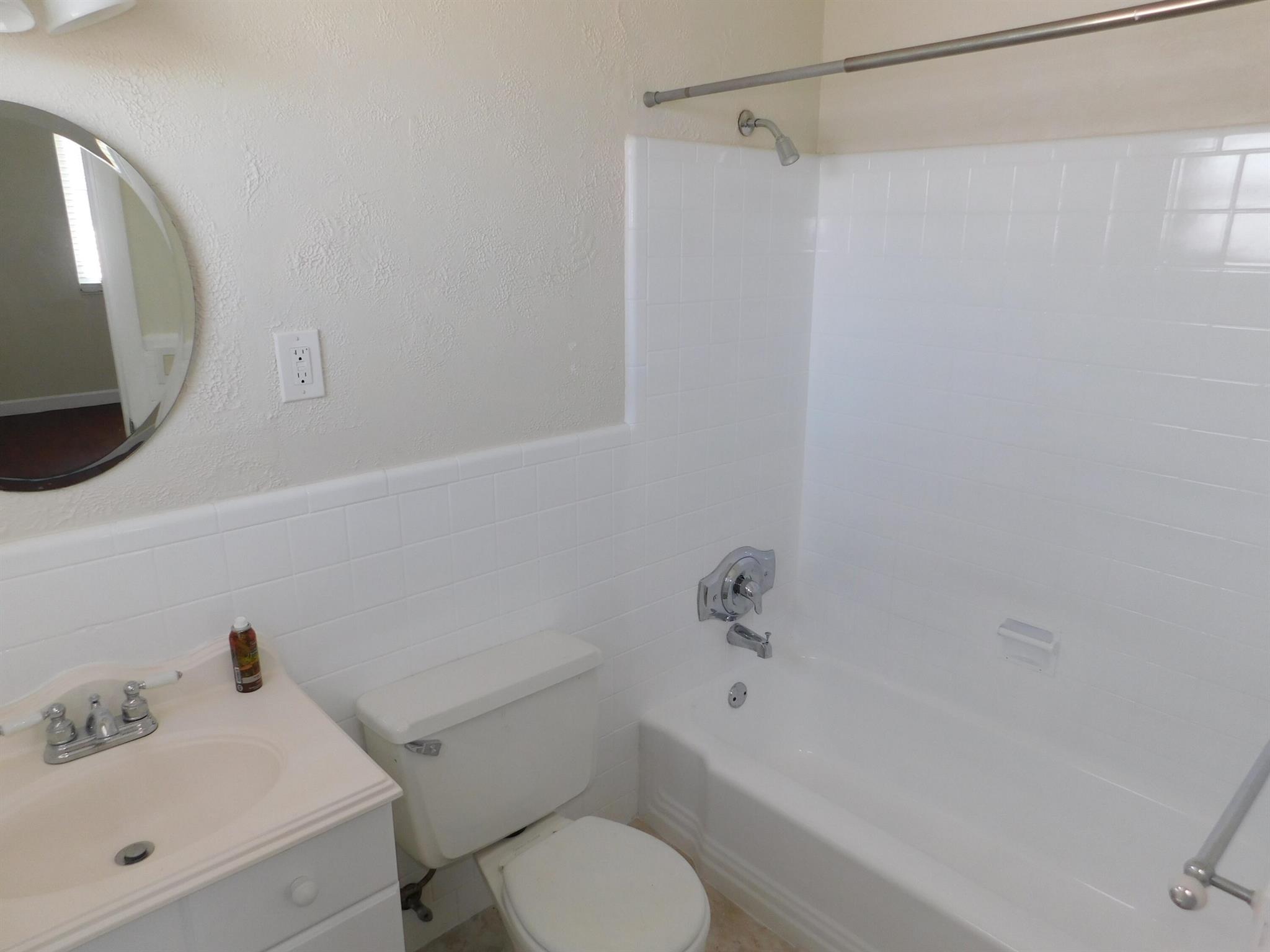 NORTH PALM BEACH VILLAGE - Residential Lease