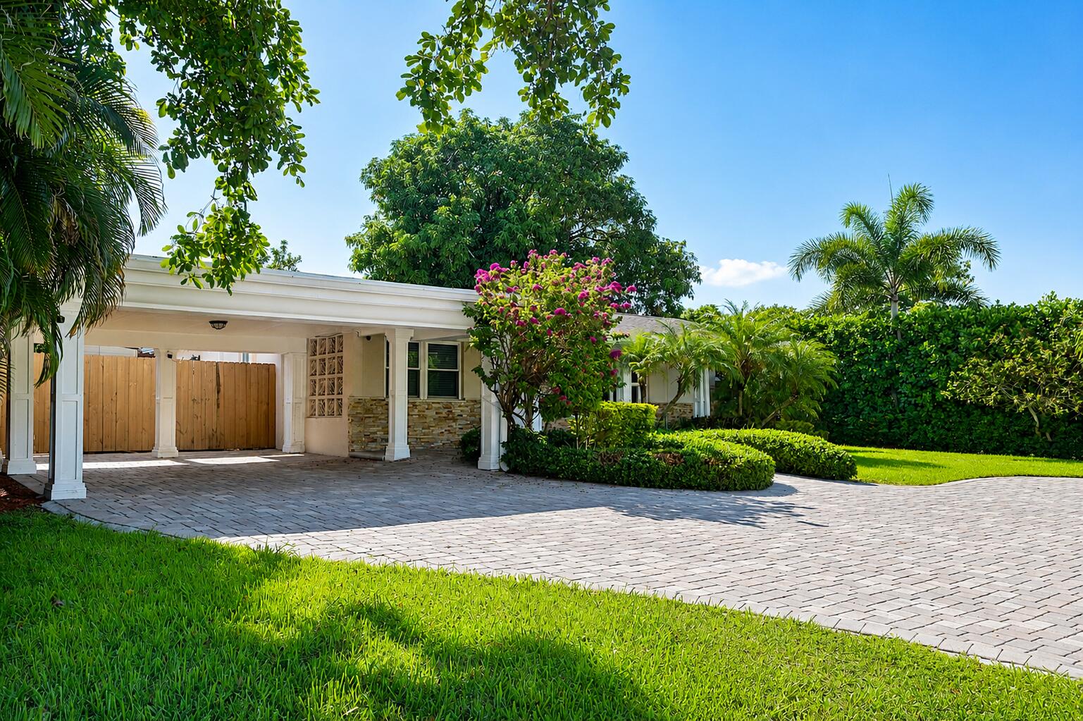 3100 S SEACREST Boulevard