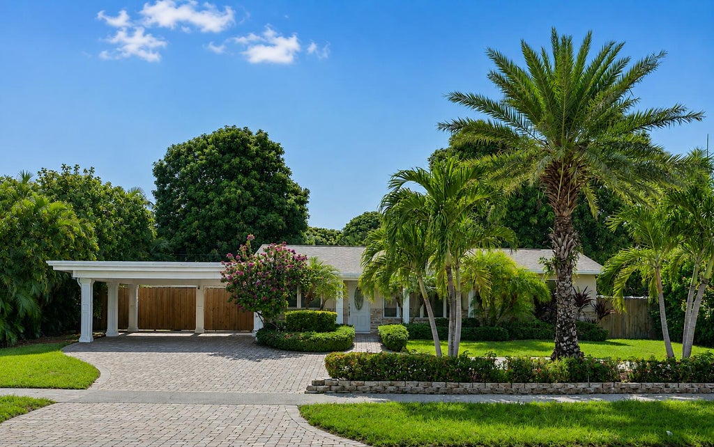 Photo of 3100 S SEACREST Boulevard, Boynton Beach, FL 33435 (MLS # B26065958)