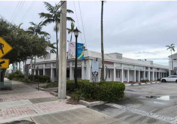 Spacious, built-out professional office space with large common area, multiple cubicles, a supervisor/managers office & conference room, along with break area & bathroom. Newly updated & painted, along with new roof, this is the perfect space for any business like real estate or insurance. Centrally located in the city, close to residential neighborhoods, restaurants & stores; easy to get to for your customers/clients. Busy area with large park across the street where eventss are held throughout the year. Tons of foot & car traffic. Minutes to the Turnpike & I95. Available for immediate occupancy!