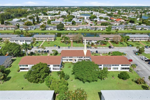 Tiny photo for 70 Bedford #C, West Palm Beach, FL 33417 (MLS # B26026862)