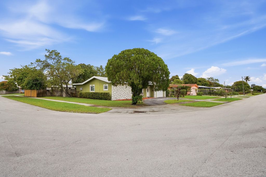 Photo of 2301 NW 37th Avenue, Lauderdale Lakes, FL 33311 (MLS # B26006224)