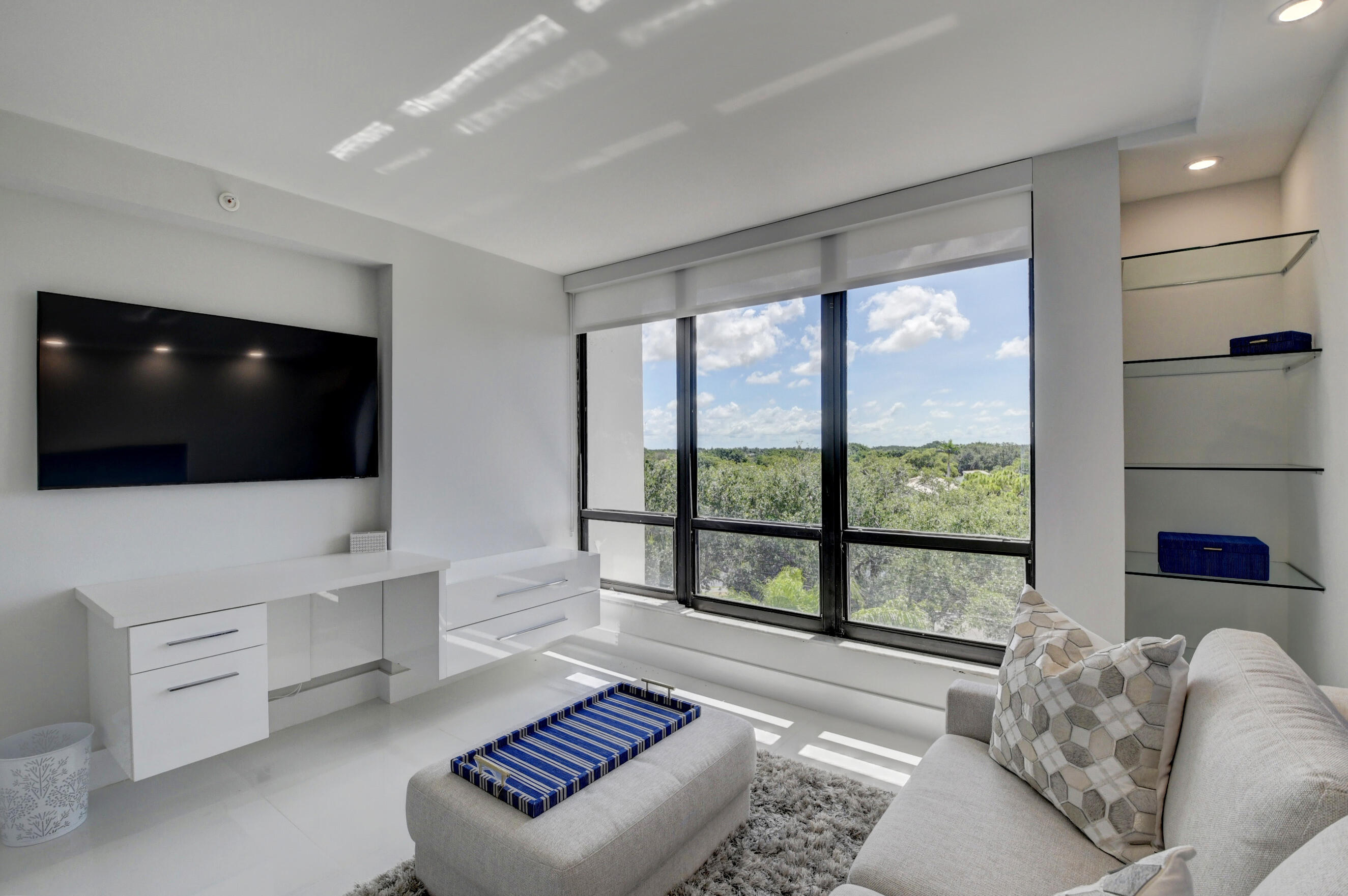 LAKEWOOD MIDRISE CONDO - Residential