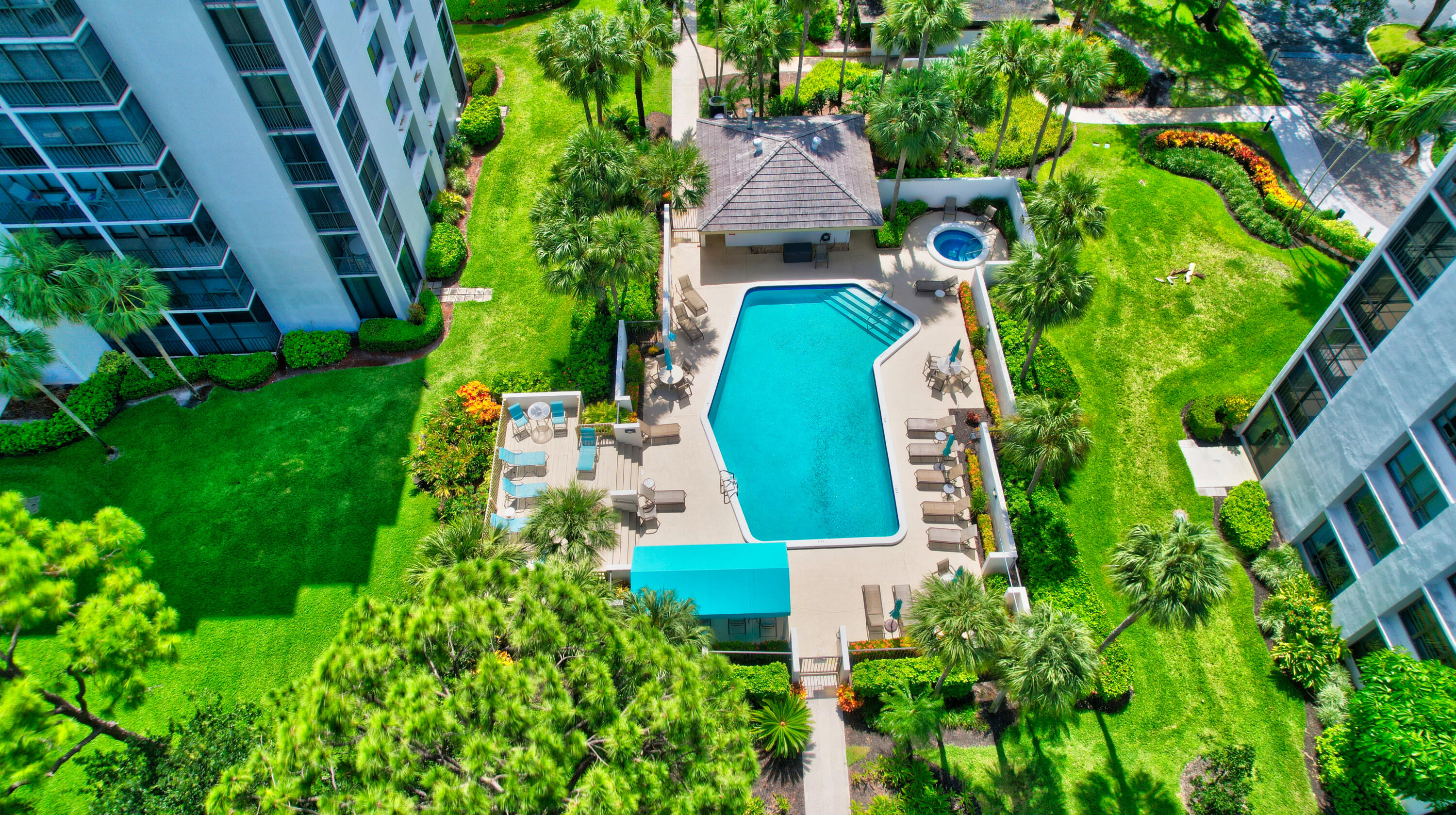 LAKEWOOD MIDRISE CONDO - Residential