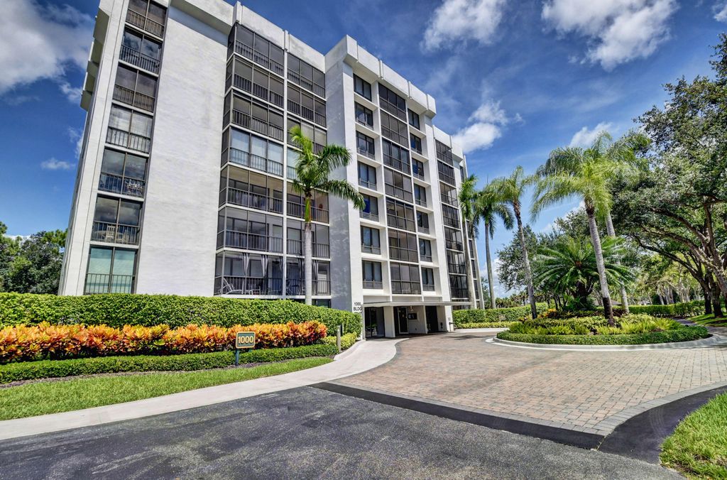 Photo of 7847 Lakeside Boulevard #1063, Boca Raton, FL 33434 (MLS # R11168431)