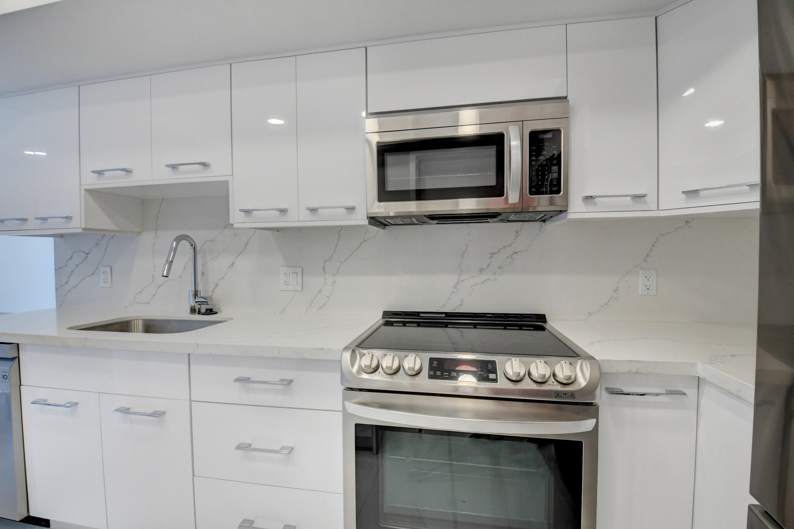 LAKEWOOD MIDRISE CONDO - Residential