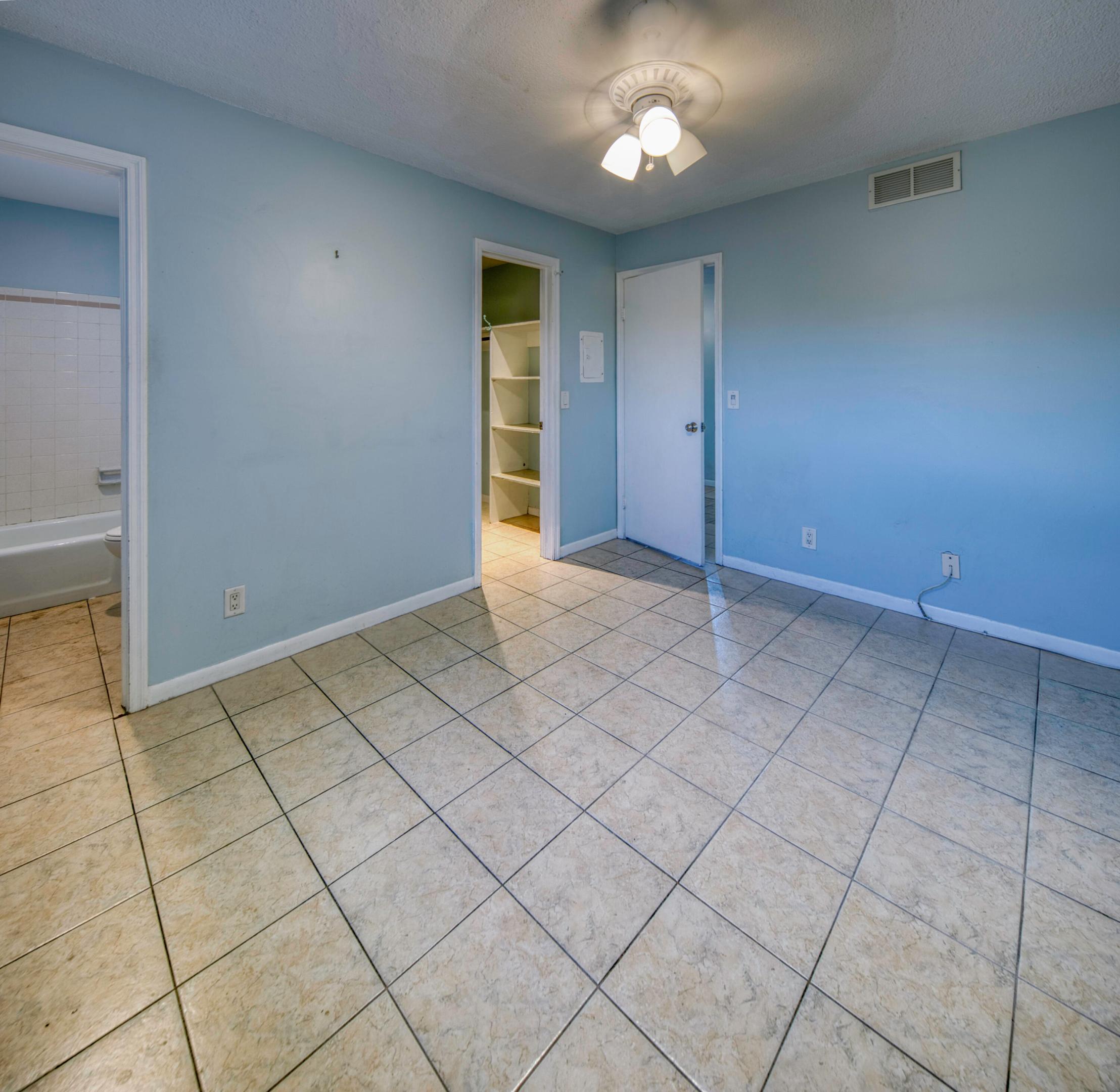 CASA DE PLAYA OF LAKE WORTH CONDO - Residential