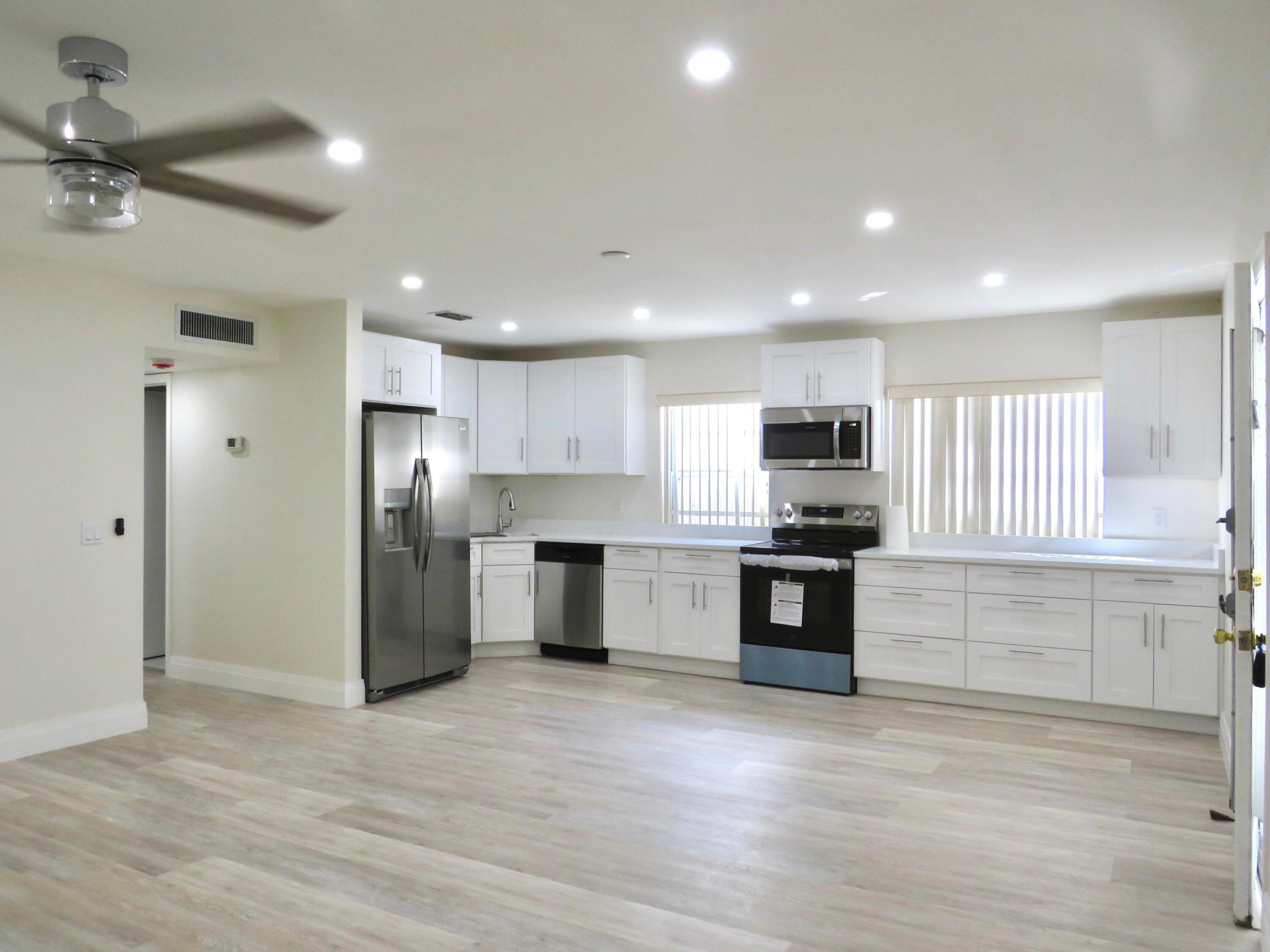 KINGS POINT BURGUNDY CONDOS - Residential