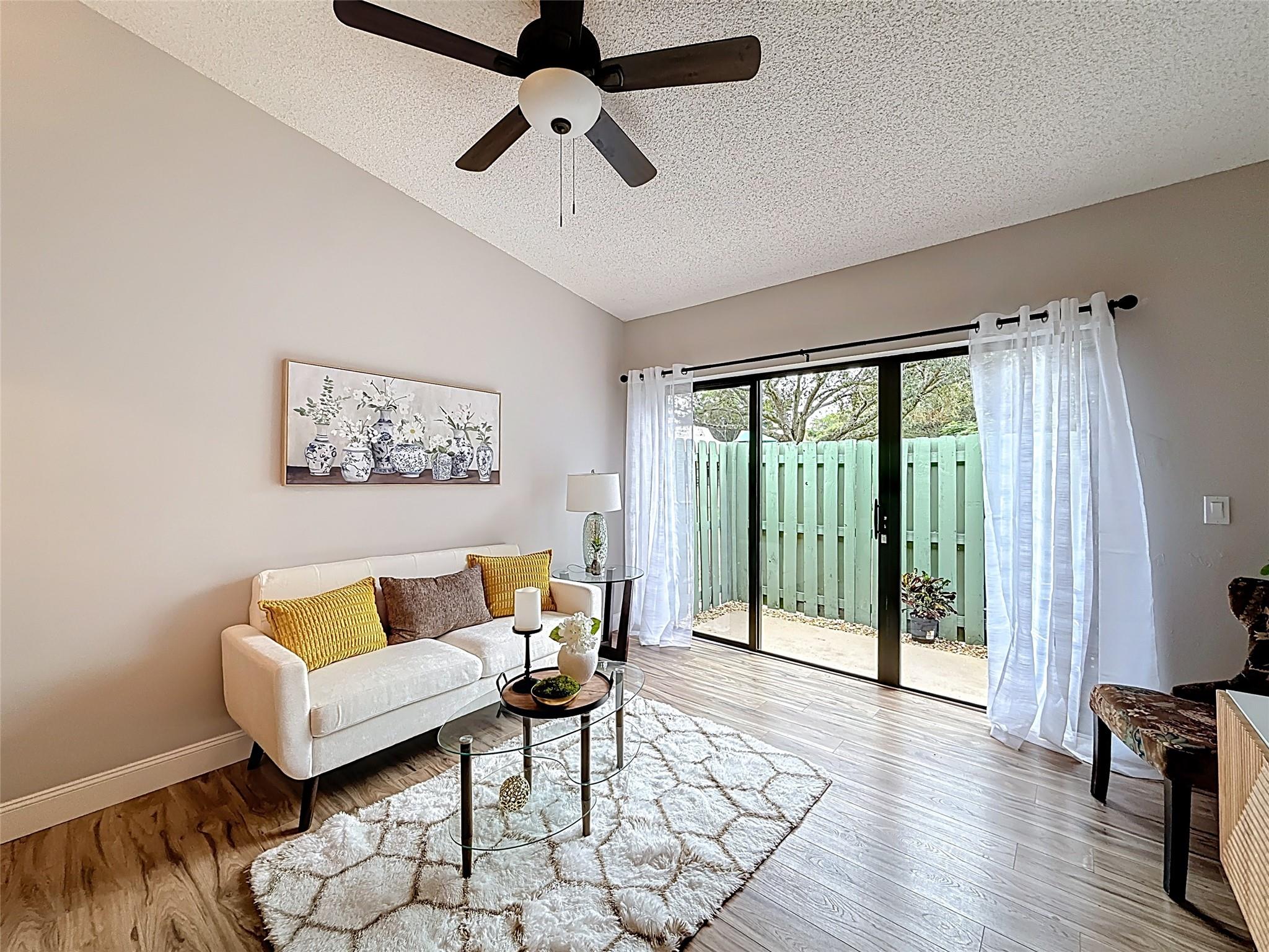 CENTURA PARC - Residential