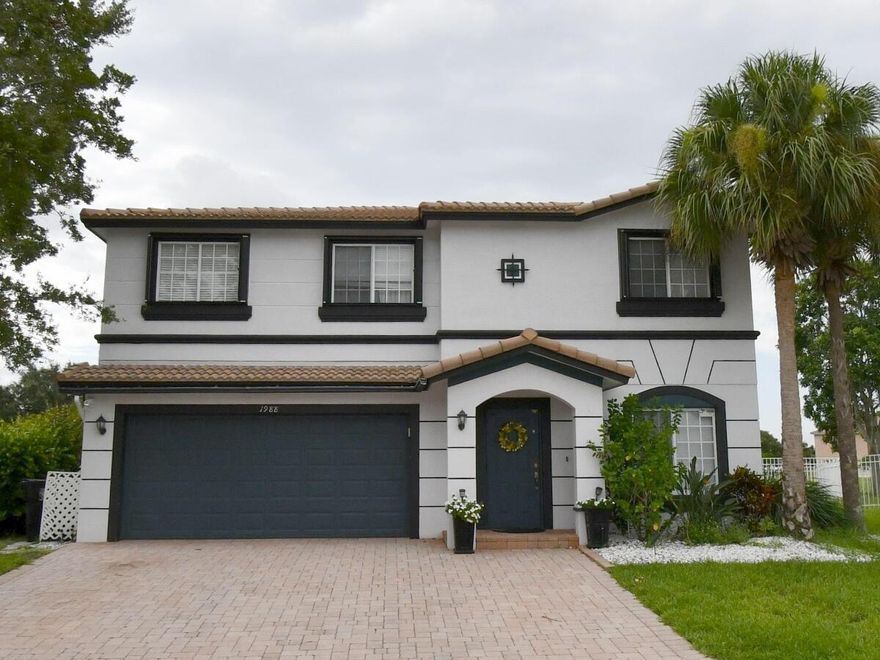 Discover your new home! This stunning 3-bedroom, 2.1-bathroom, 2-story home boasts a spacious layout perfect for families. Enjoy a 2-car garage, a freshly painted interior, and breathtaking lake views. The fenced backyard provides privacy and a safe space for outdoor activities. Nestled in a tranquil man gated community , this home is ideal for creating lasting memories. Don't miss out--schedule your showing today .