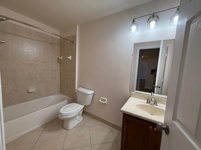 FIRST REPLAT OF PORTOFINO - Residential Lease