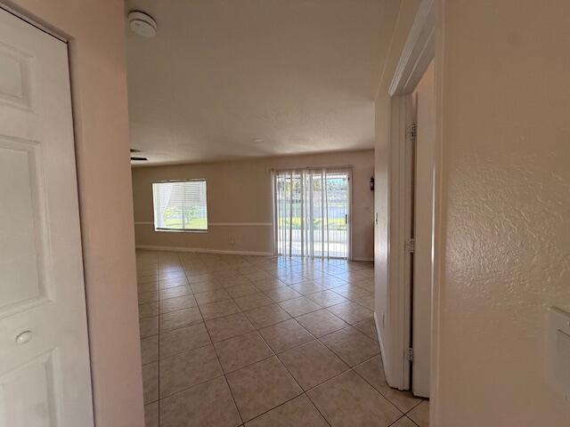 FIRST REPLAT OF PORTOFINO - Residential Lease